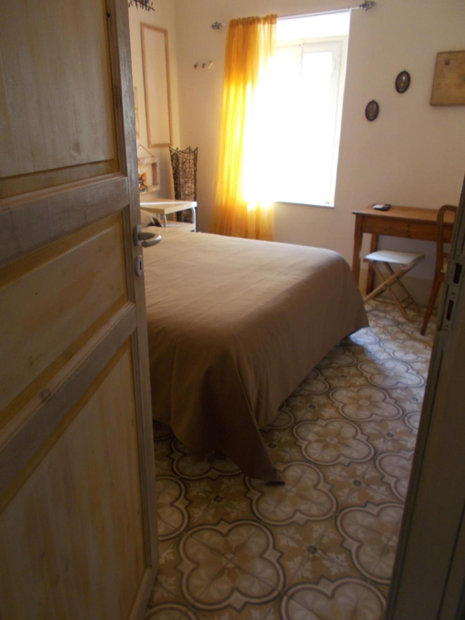 Guest House Le Arti Minori 세라발레 피스토이에세 외부 사진